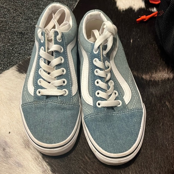 Sneakers - Picture 1 of 3